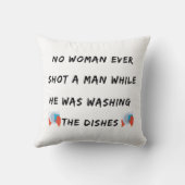 洗おもしろいい皿引用文、キッおもしろいチン引用文 クッション (裏面)