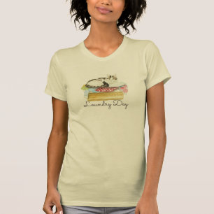 洗濯日絵画に猫が座った Tシャツ