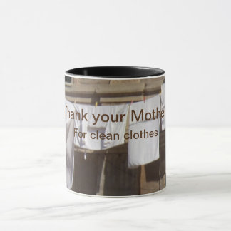 洗濯物。お感謝してい母さんきれいな服をマグ マグカップ