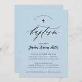 洗礼のミニマルなカリグラフィー　エレガントな淡いベビーブルー 招待状 (正面/裏面)