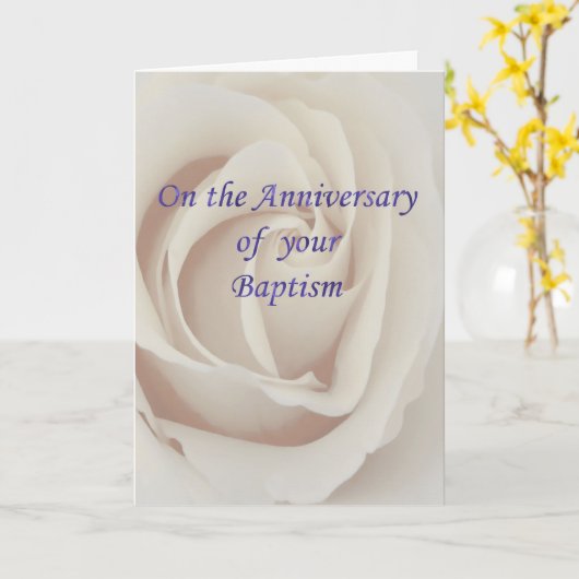 洗礼または《キリスト教》洗礼式や命名式記念日の白いバラ カード (黄色い花)