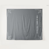 洗練されたグレイの幾何学的なアクセント タペストリー (正面(横))