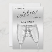 洗練されたシルバーのスペイン風フェミニンな誕生日 招待状 (正面)