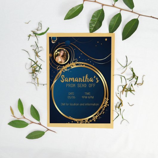 洗練されたダークブルーと金ゴールドカスタマイズ可能なプロム チラシ