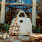 洗練されたトープと金ゴールドモノグラム ピックルボールラケット