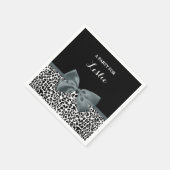 洗練されたヒョウ柄グレイ弓と名前 スタンダードカクテルナプキン (角)