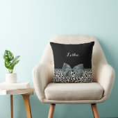 洗練されたヒョウ柄 グレー リボン 名前入り クッション (椅子)