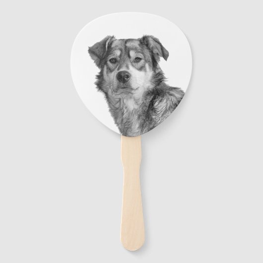 洗練されたモノクロームの大型のミックス犬 ハンドファン (正面)