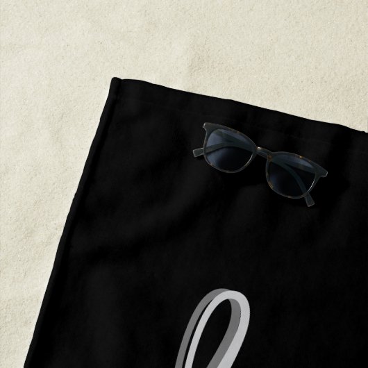 洗練された灰色の黒の愛 ビーチタオル (インサイチュ)