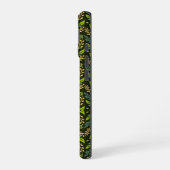 洗練された青とベージュの花柄デザイン iPhone 16ケース (左側面)
