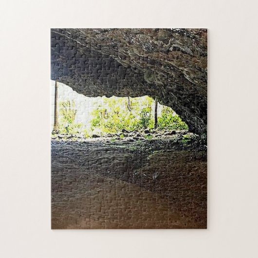 洞窟の中で作成された ジグソーパズル (縦)