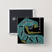 津波レリーフ、 浮き彫り!$ 缶バッジ (正面&裏面)