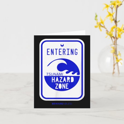 津波危険地帯の道路標識おもしろいビーチ及び道路 カード (黄色い花)