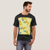 活動犬：フリスビーのスポーツパターン Tシャツ (正面フル)