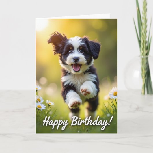 活発な子犬の誕生日カード カード (正面)