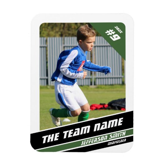 活発な緑の白でサッカー選手のトレーディングカード マグネット (縦)