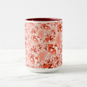 派手なサーモンを赤に変え、明るくねじれた マグカップ (中央)