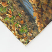 流れからの白尾の雌鹿と子鹿の飲酒 フリースブランケット (角)