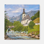 流れの風景を持つ山岳教会 マグネット (正面)