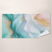 流れるエメラルドと金ゴールド大理石 バスタオル (バスタオル)