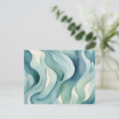 流れる抽象芸術パターン軟水色波 ポストカード (スタンド正面)