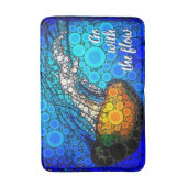 流れオレンジ色のクラゲ青の海で行はっきりしたく バスマット (正面縦)