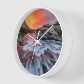 流れ流れ秋 | Glacier National Park Montana 壁時計 (傾斜)