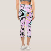 流体アートコットンキャンディーピンク、ティール(緑がかった色)、ブラックと金ゴールド カプリレギンス (裏面)