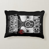 流浪し、極めて危険な人材指名手配ポスター – 白 アクセントクッション (裏面)