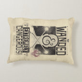 流浪し、極めて危険な人材指名手配ポスター – 黒 アクセントクッション (裏面)