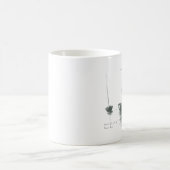 浜に引き上げられる、Scillyの島 コーヒーマグカップ (中央)