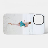浜辺を散歩する女性 iPhoneケース (裏面横)