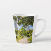 浜離宮庭園を散策 カフェラテマグ (右)