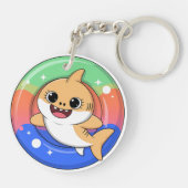 浮き輪を持つキュートな赤ちゃんサメ | キッズ キーホルダー (裏面)