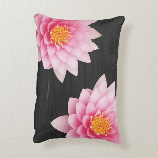 浮エレガント上ピンク蓮の花 アクセントクッション (裏面(縦))