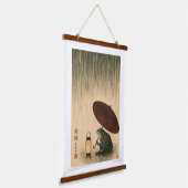 浮世絵風の傘をさした雨蛙のデザイン 吊り下げ型タペストリー (傾斜あり)