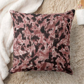 浮動する銅製のブレードまたは暗い背景の岩 クッション (ブランケット)