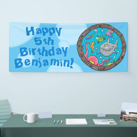 海おもしろい生き物の水中マンガ誕生日 横断幕 (トレードショー)