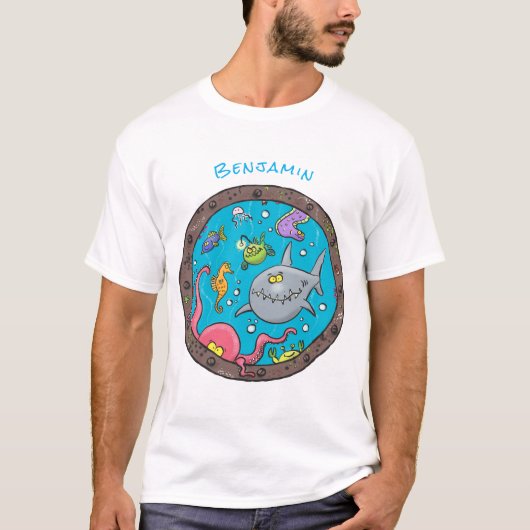 海おもしろい生物の水中アニメスケッチ Tシャツ (正面)
