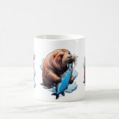 海で釣りをするセイウチ コーヒーマグカップ (中央)