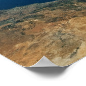 海とキプロス地中海の島の上のほこり ポスター (角)