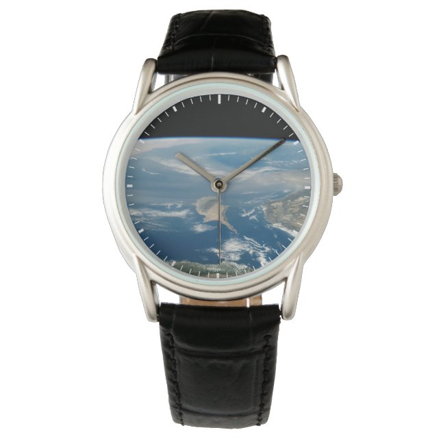 海とキプロス地中海の島の上のほこり 腕時計 (正面)