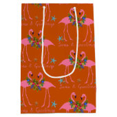 海とグリーティングフラミンゴカップルのクリスマス ミディアムペーパーバッグ (裏面)