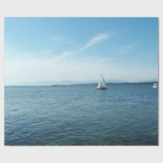 海と青の空と白いボートの休日の贈り物 ラッピングペーパー (フラット)