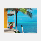 海による家の表の庭のヤシの木 ドアマット (正面)