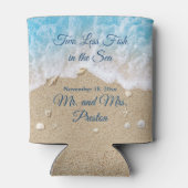 海に浮かぶ青い二つ少ない魚 缶クーラー (裏面)