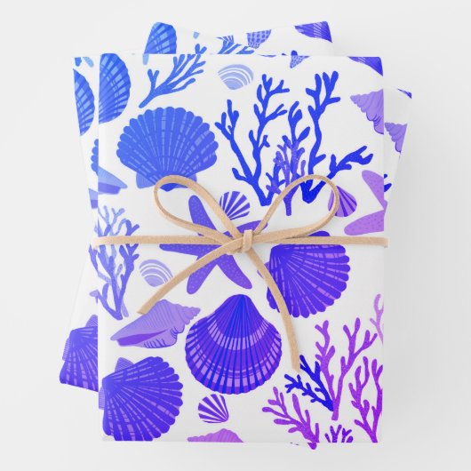 海に浮かぶ青い貝殻と珊瑚模様の海辺ギフト ラッピングペーパーシート (インサイチュ)