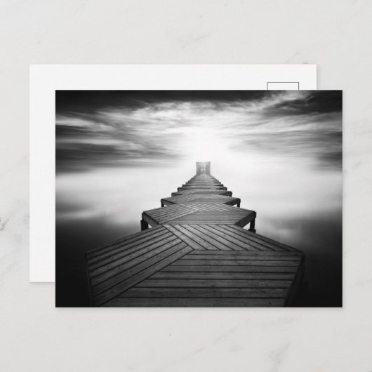 海に面した木造の足橋 ポストカード (正面/裏面)