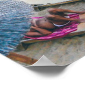 海に面した海岸のビーチラウンジ ポスター (角)