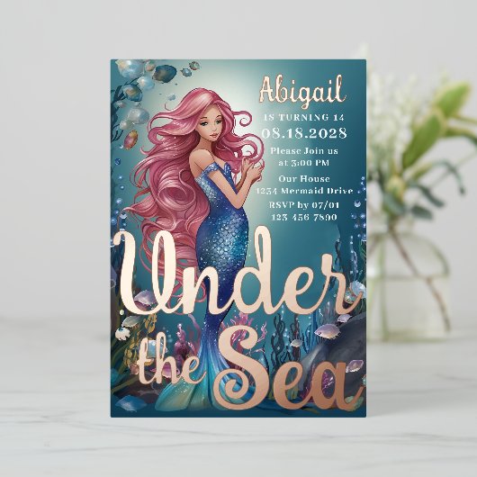 海のお洒落下の魅惑的な人魚誕生日 箔招待状 (立ち正面)